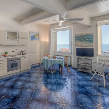 House Nel Cuore Con Vista Mare דירה קמוגלי